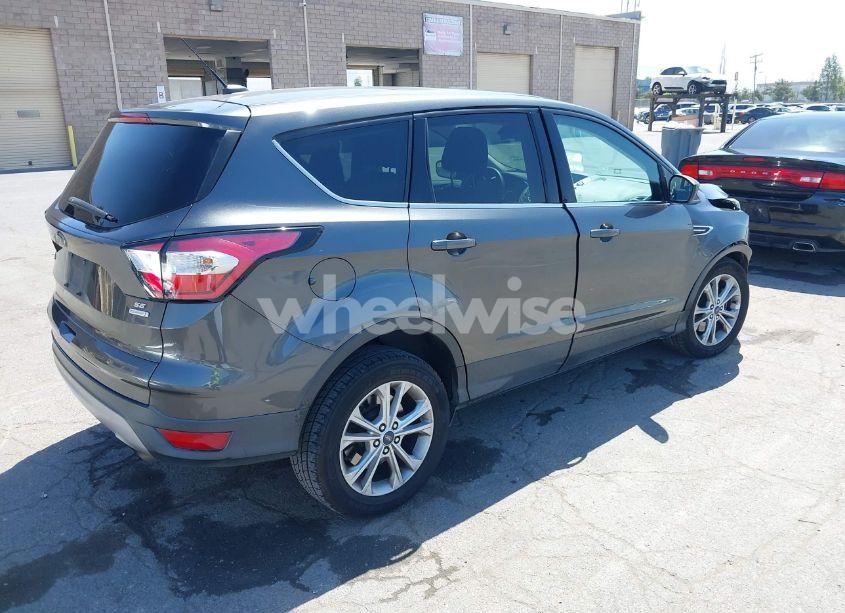 Photo 4 of 2017 Ford Escape SE (VIN 1FMCU0G94HUC96680)