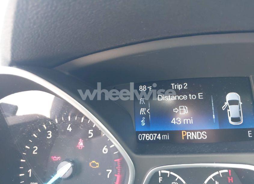 Photo 15 of 2017 Ford Escape SE (VIN 1FMCU0G94HUD56487)