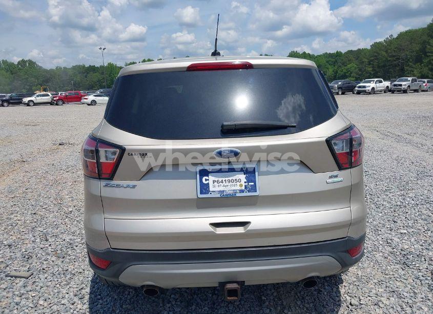 Photo 16 of 2017 Ford Escape SE (VIN 1FMCU0G94HUD56487)
