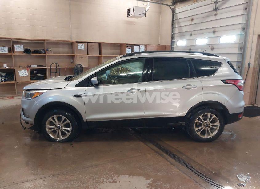 Photo 15 of 2018 Ford Escape SE (VIN 1FMCU0G94JUB62791)