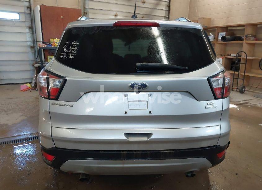 Photo 17 of 2018 Ford Escape SE (VIN 1FMCU0G94JUB62791)