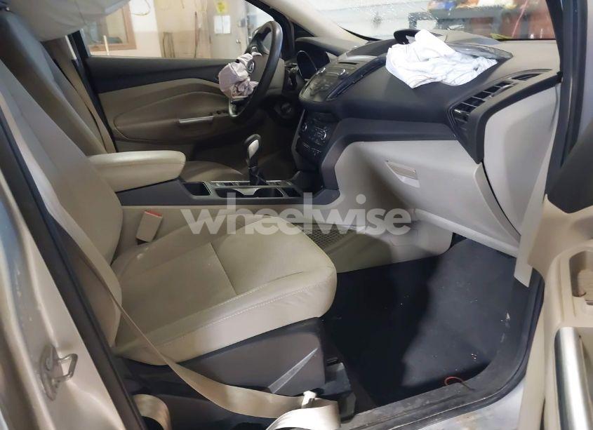 Photo 5 of 2018 Ford Escape SE (VIN 1FMCU0G94JUB62791)