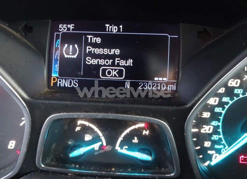 Photo 15 of 2013 Ford Escape SE (VIN 1FMCU0G95DUA97812)