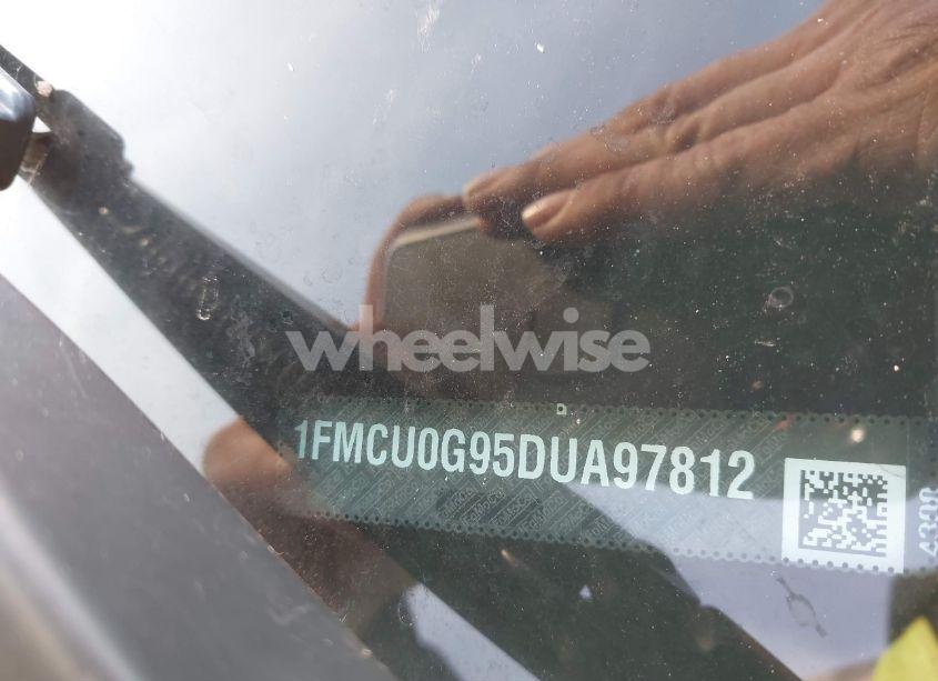 Photo 9 of 2013 Ford Escape SE (VIN 1FMCU0G95DUA97812)