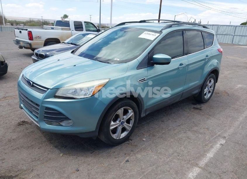 Photo 2 of 2013 Ford Escape SE (VIN 1FMCU0G95DUC62418)
