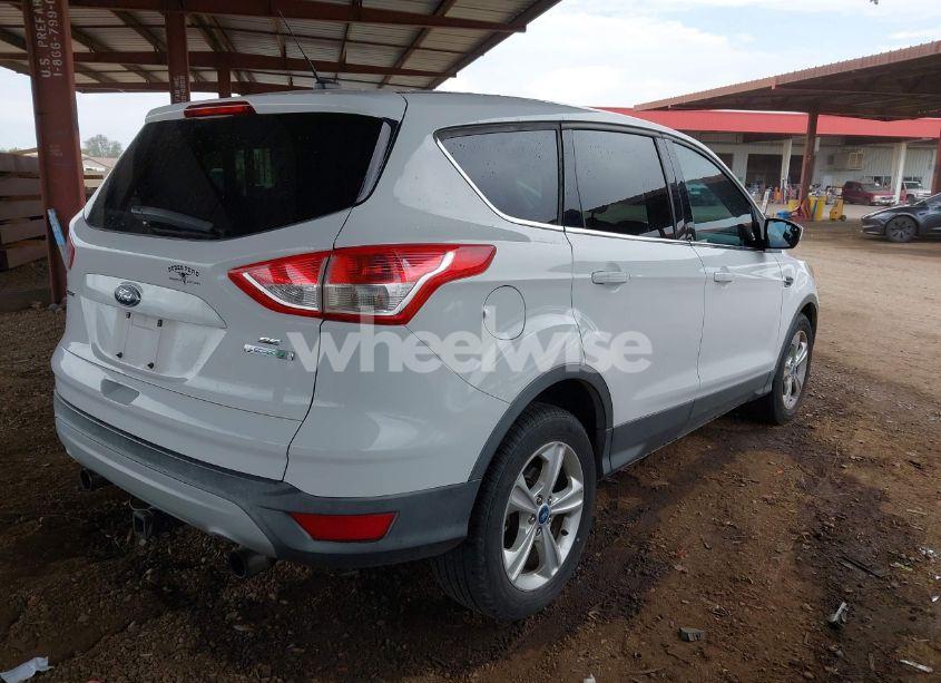 Photo 4 of 2013 Ford Escape SE (VIN 1FMCU0G95DUD02318)