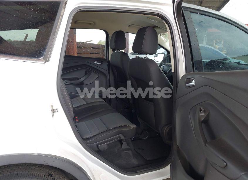 Photo 8 of 2013 Ford Escape SE (VIN 1FMCU0G95DUD02318)