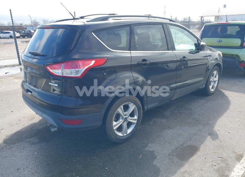 Photo 4 of 2013 Ford Escape SE (VIN 1FMCU0G95DUD23685)