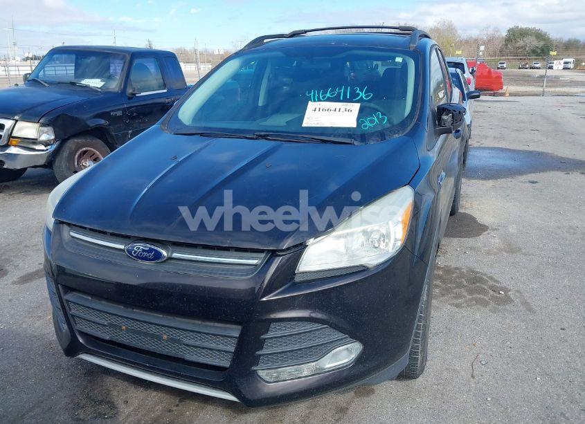 Photo 6 of 2013 Ford Escape SE (VIN 1FMCU0G95DUD23685)