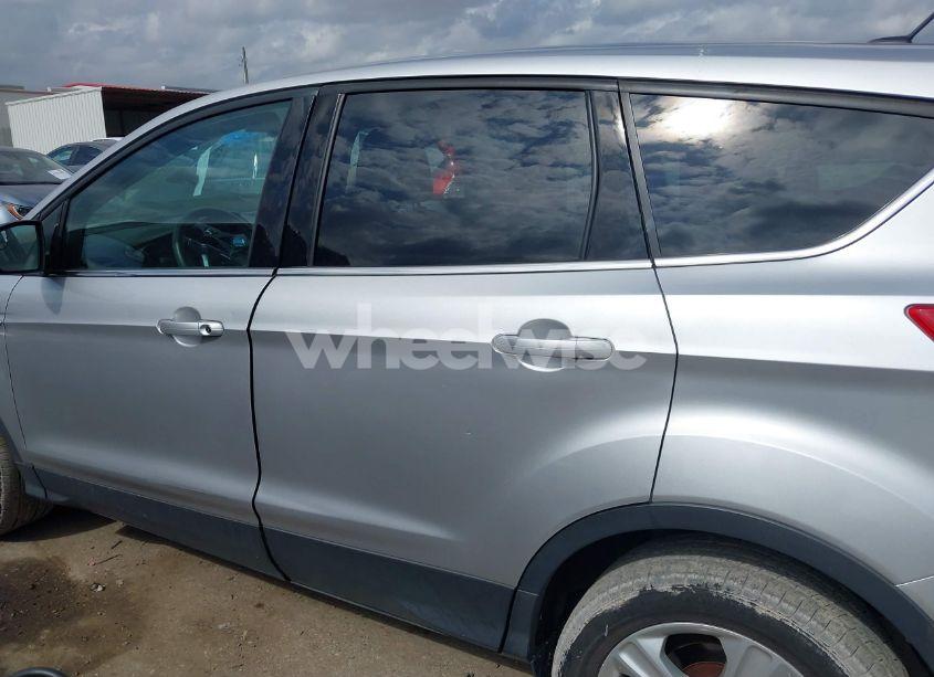 Photo 14 of 2015 Ford Escape SE (VIN 1FMCU0G95FUC44200)