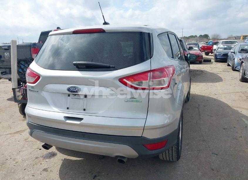 Photo 16 of 2015 Ford Escape SE (VIN 1FMCU0G95FUC44200)