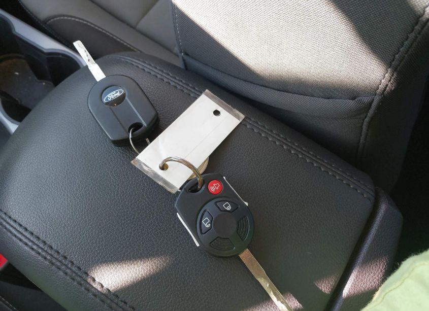 Photo 11 of 2016 Ford Escape SE (VIN 1FMCU0G95GUB82296)