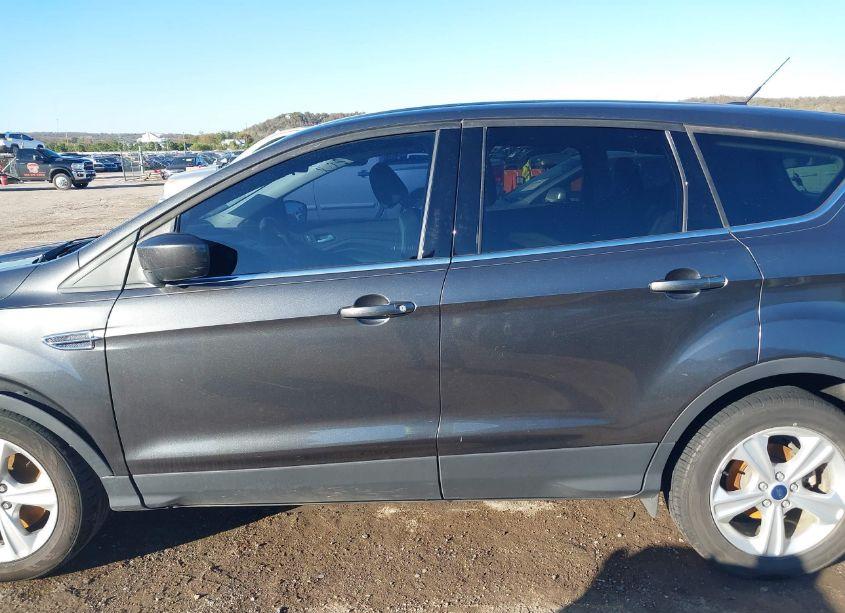 Photo 15 of 2016 Ford Escape SE (VIN 1FMCU0G95GUB82296)