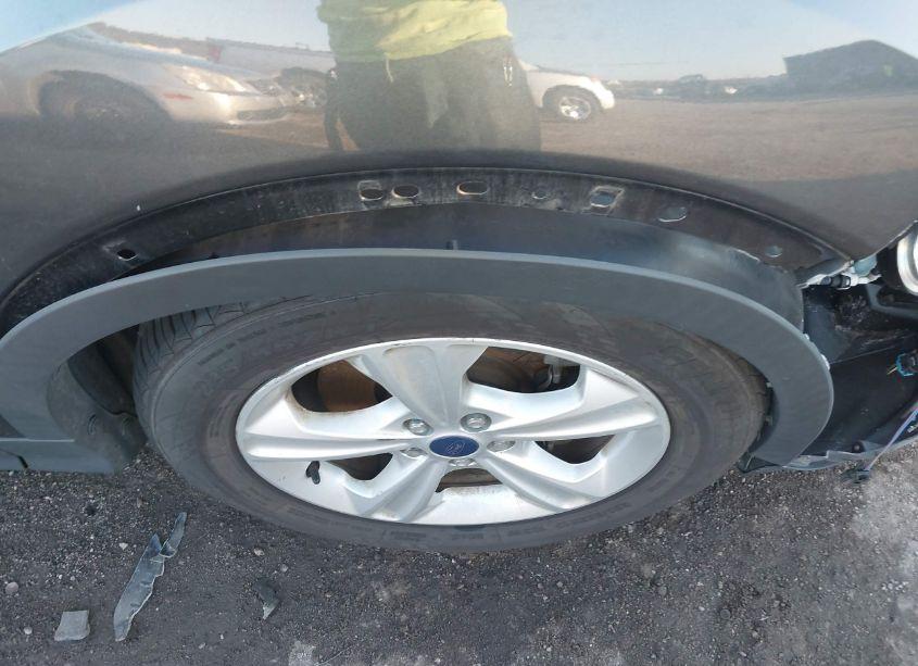 Photo 18 of 2016 Ford Escape SE (VIN 1FMCU0G95GUB82296)