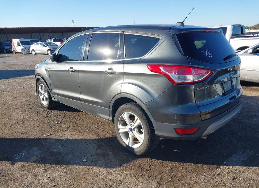 Photo 3 of 2016 Ford Escape SE (VIN 1FMCU0G95GUB82296)