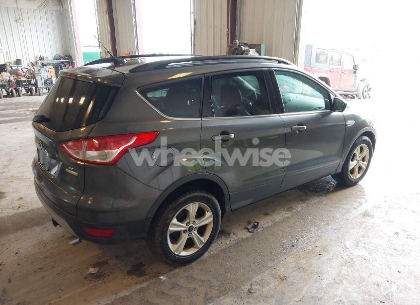 Photo 4 of 2016 Ford Escape SE (VIN 1FMCU0G95GUC87128)
