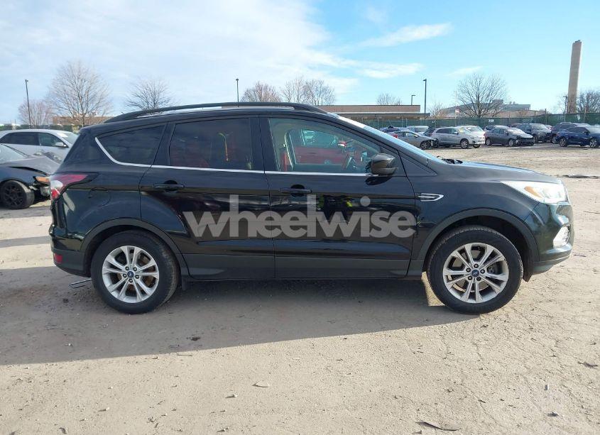 Photo 12 of 2017 Ford Escape SE (VIN 1FMCU0G95HUA25613)