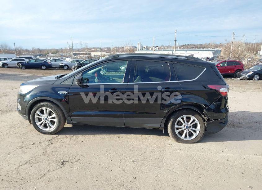 Photo 13 of 2017 Ford Escape SE (VIN 1FMCU0G95HUA25613)
