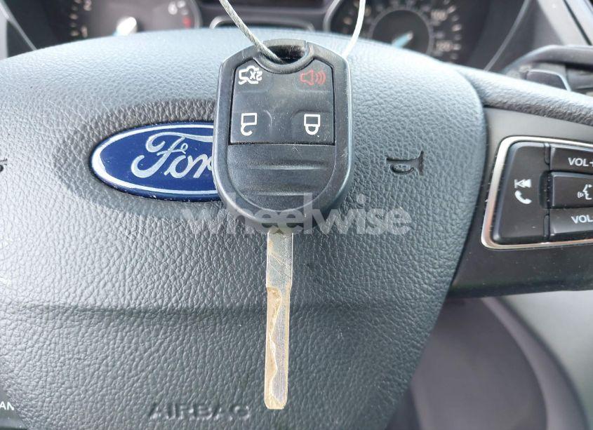 Photo 11 of 2017 Ford Escape SE (VIN 1FMCU0G95HUC97031)