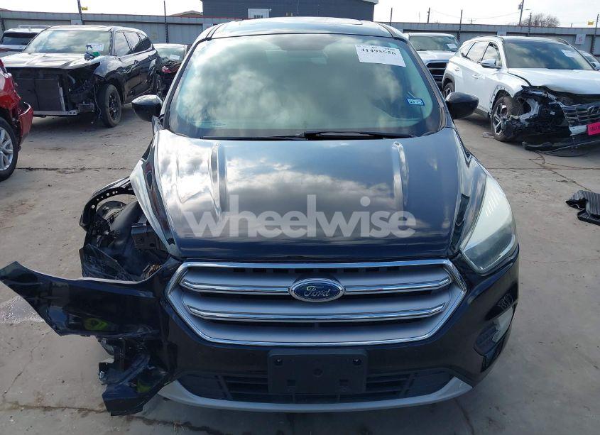 Photo 13 of 2017 Ford Escape SE (VIN 1FMCU0G95HUC97031)