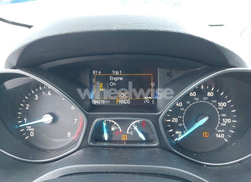 Photo 16 of 2017 Ford Escape SE (VIN 1FMCU0G95HUC97031)