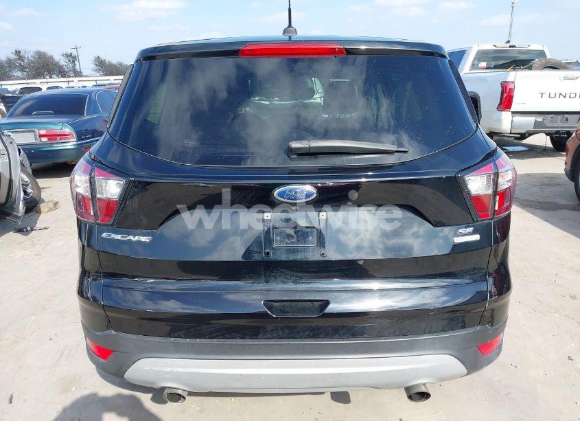 Photo 17 of 2017 Ford Escape SE (VIN 1FMCU0G95HUC97031)