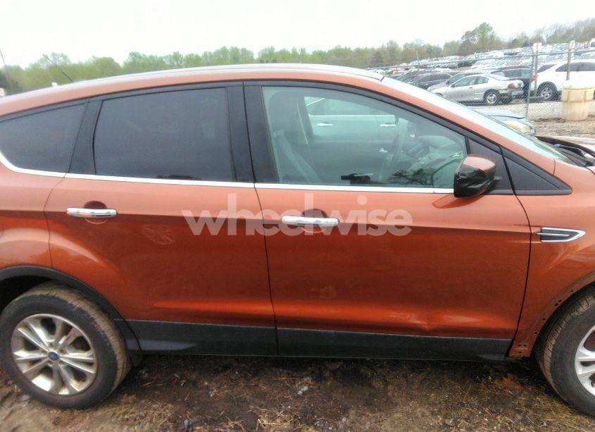 Photo 13 of 2017 Ford Escape SE (VIN 1FMCU0G95HUE02151)