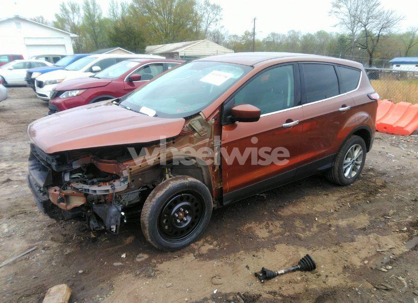 Photo 2 of 2017 Ford Escape SE (VIN 1FMCU0G95HUE02151)