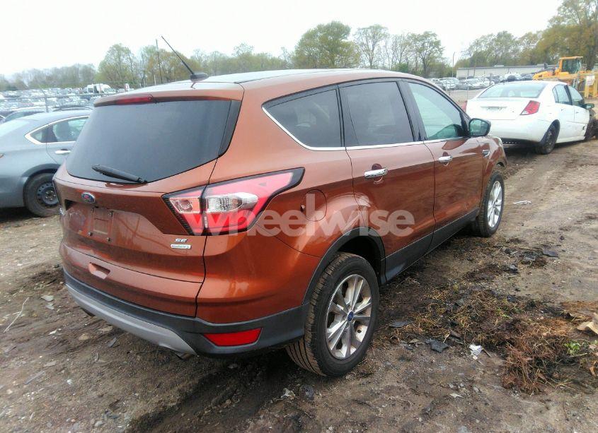 Photo 4 of 2017 Ford Escape SE (VIN 1FMCU0G95HUE02151)