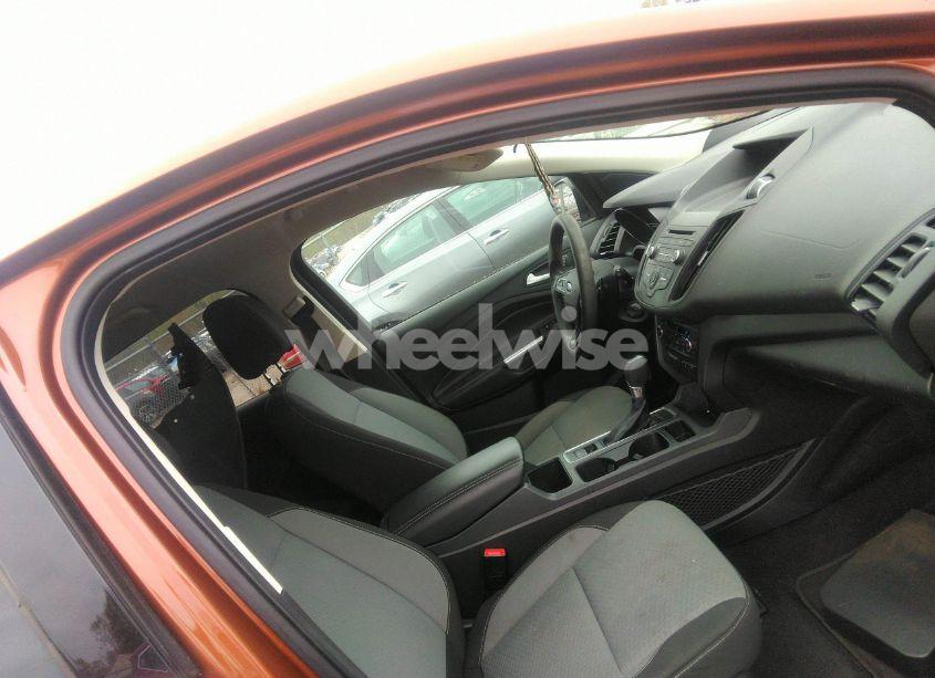 Photo 5 of 2017 Ford Escape SE (VIN 1FMCU0G95HUE02151)