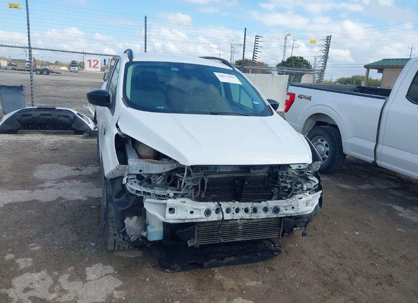 Photo 13 of 2017 Ford Escape SE (VIN 1FMCU0G95HUF07000)