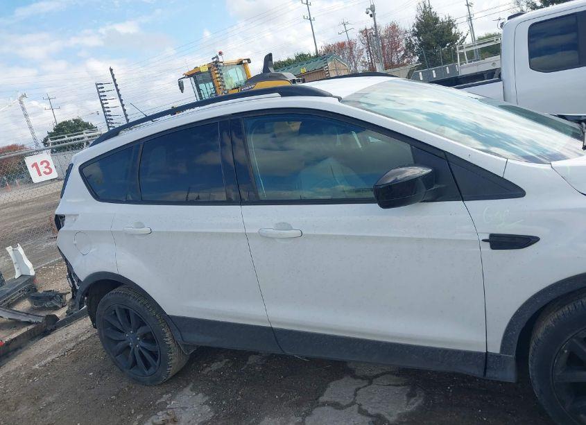 Photo 14 of 2017 Ford Escape SE (VIN 1FMCU0G95HUF07000)