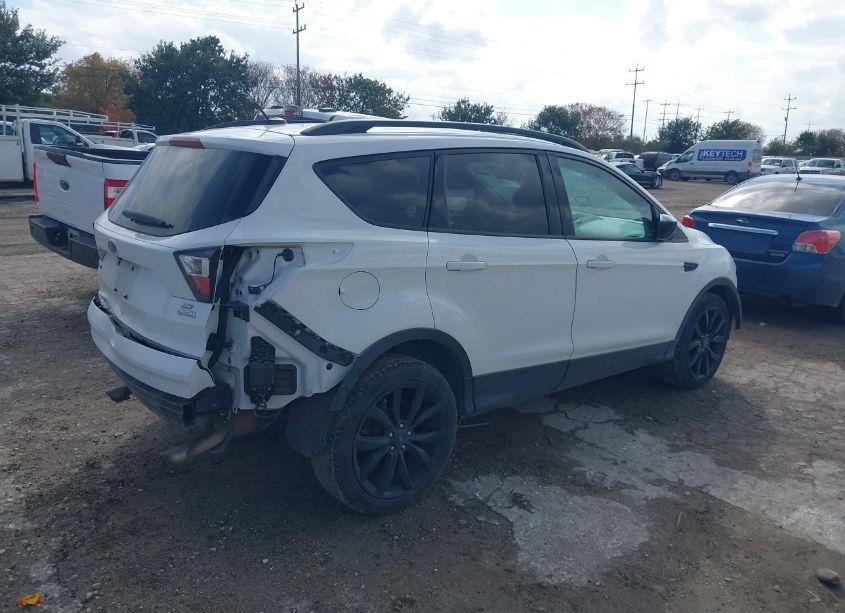 Photo 4 of 2017 Ford Escape SE (VIN 1FMCU0G95HUF07000)