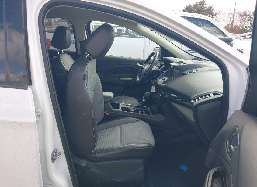 Photo 5 of 2017 Ford Escape SE (VIN 1FMCU0G95HUF07000)