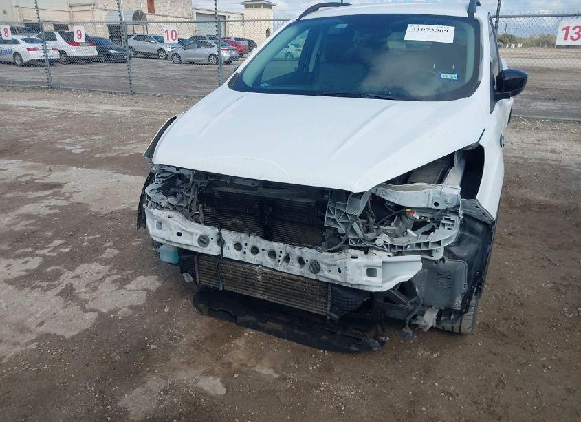 Photo 6 of 2017 Ford Escape SE (VIN 1FMCU0G95HUF07000)