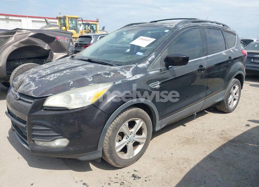 Photo 2 of 2013 Ford Escape SE (VIN 1FMCU0G96DUC34594)