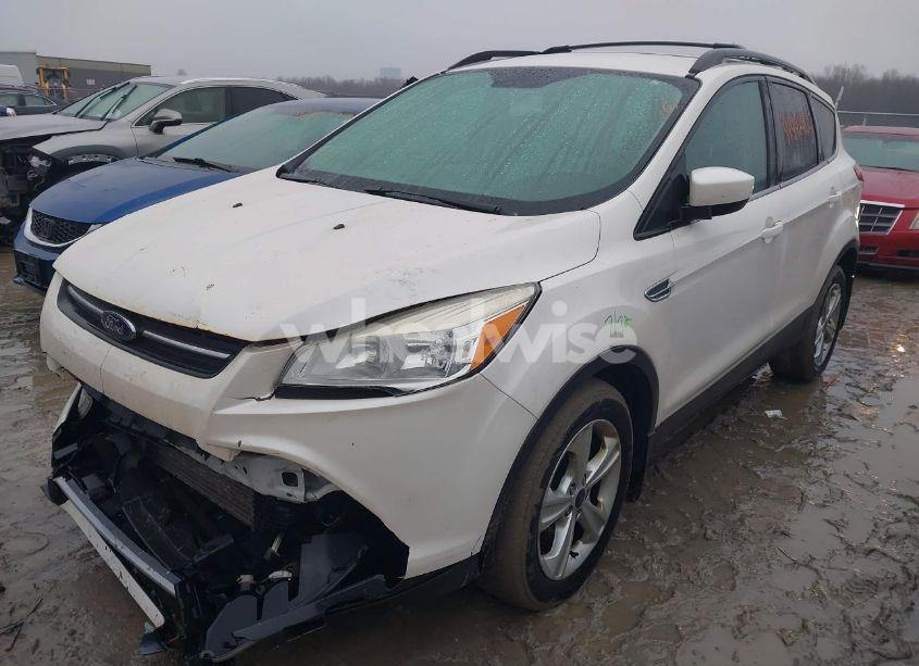 Photo 2 of 2013 Ford Escape SE (VIN 1FMCU0G96DUD08614)