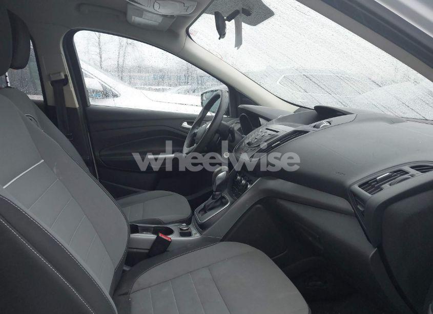 Photo 5 of 2013 Ford Escape SE (VIN 1FMCU0G96DUD08614)