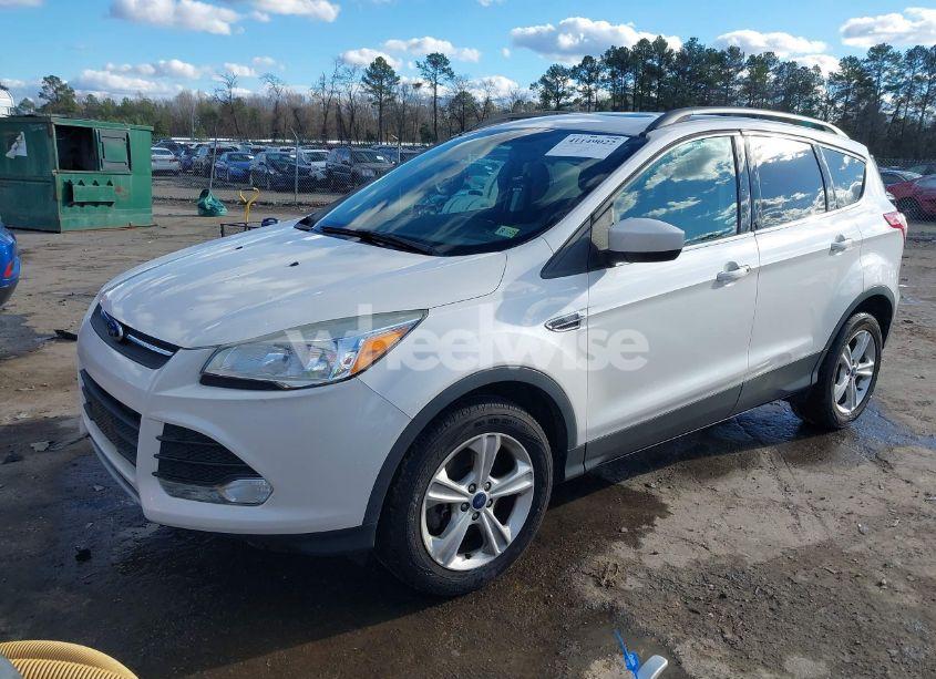 Photo 2 of 2014 Ford Escape SE (VIN 1FMCU0G96EUA51326)