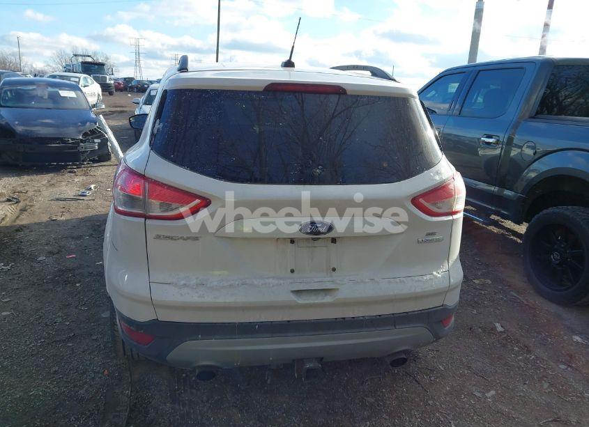 Photo 16 of 2014 Ford Escape SE (VIN 1FMCU0G96EUB43360)