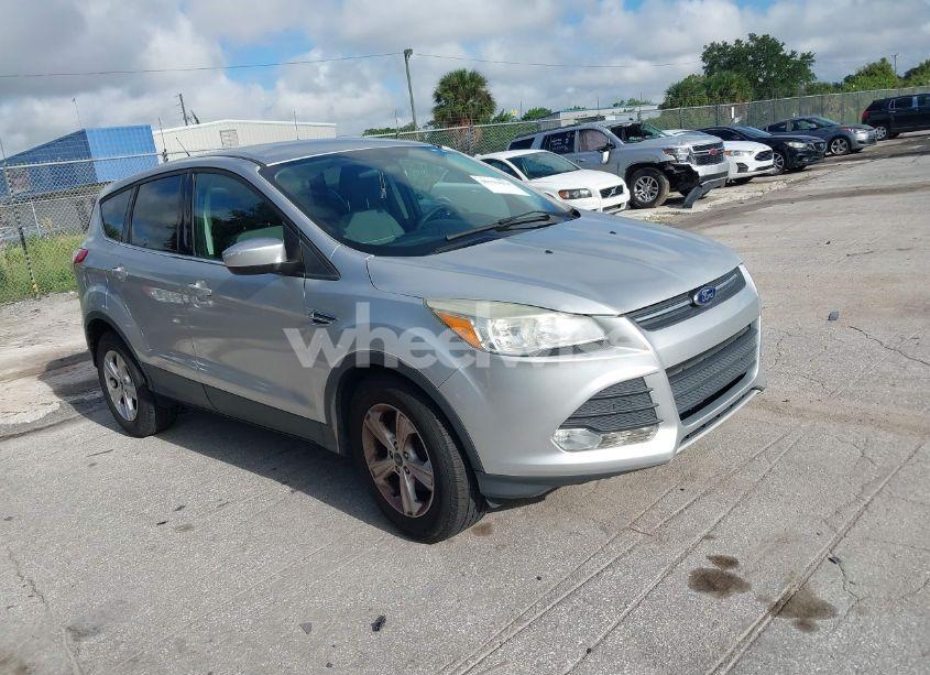2015 Ford Escape SE (VIN 1FMCU0G96FUA63607) main photo
