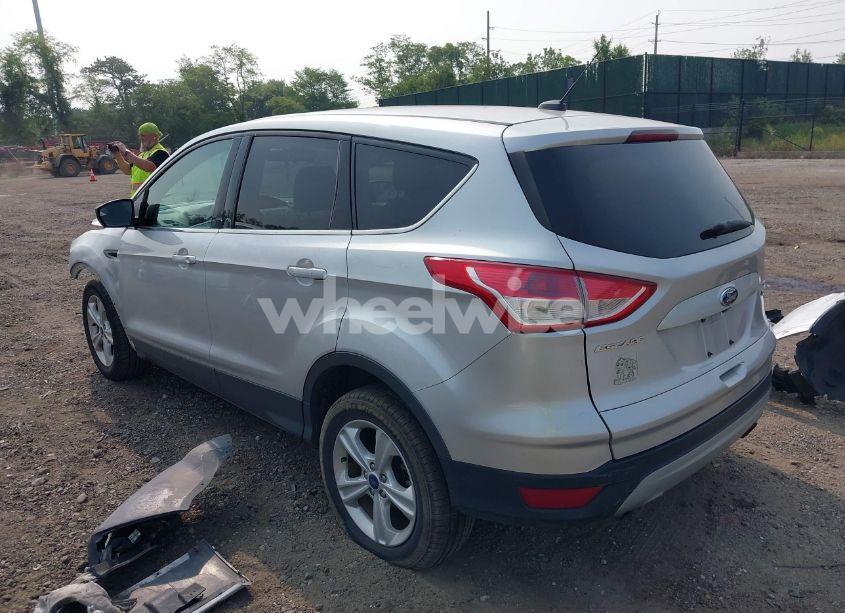 Photo 3 of 2015 Ford Escape SE (VIN 1FMCU0G96FUB13552)