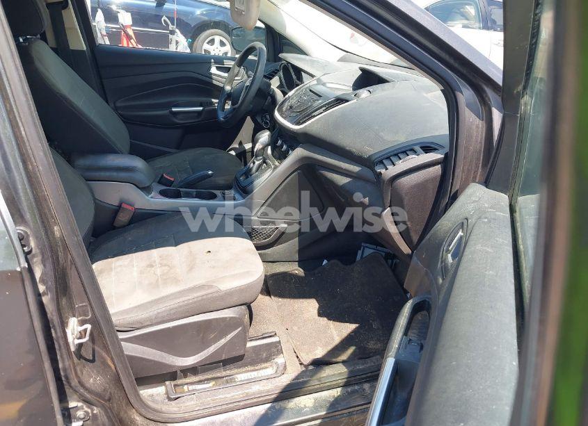 Photo 5 of 2016 Ford Escape SE (VIN 1FMCU0G96GUB11253)