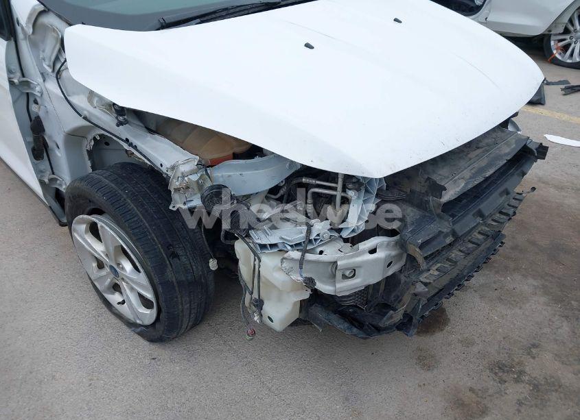 Photo 14 of 2016 Ford Escape SE (VIN 1FMCU0G96GUC45910)