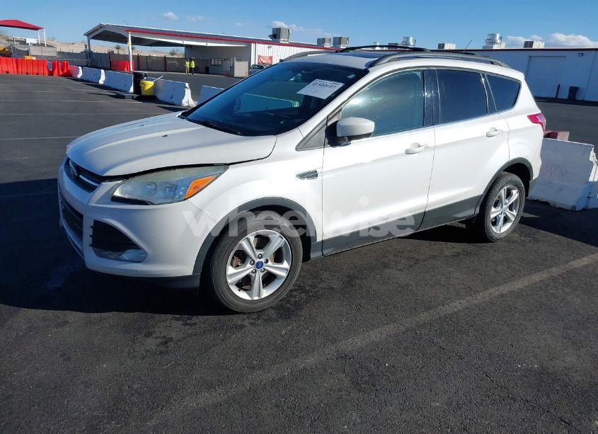 Photo 2 of 2013 Ford Escape SE (VIN 1FMCU0G97DUC21353)