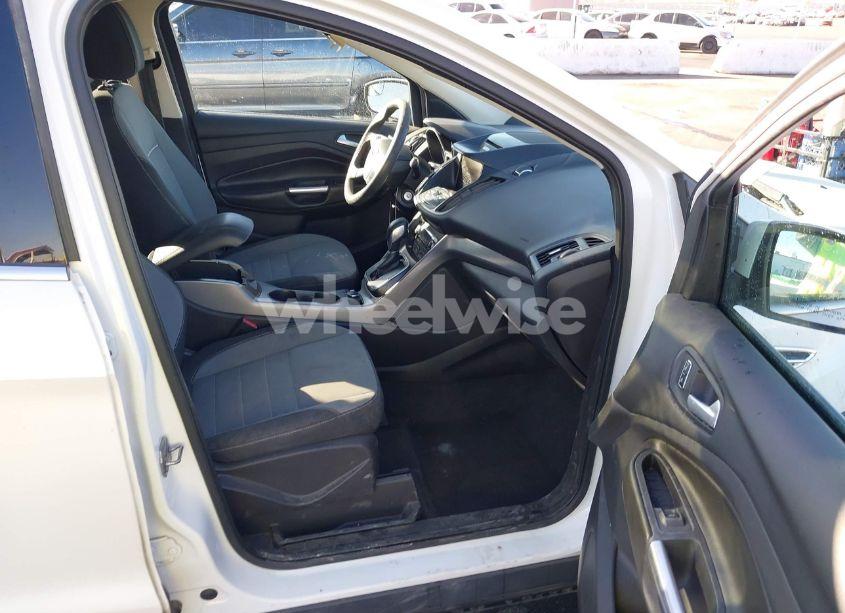 Photo 5 of 2013 Ford Escape SE (VIN 1FMCU0G97DUC21353)