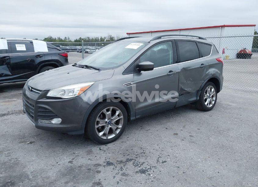 Photo 2 of 2014 Ford Escape SE (VIN 1FMCU0G97EUD70363)