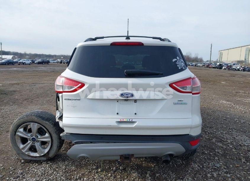 Photo 15 of 2015 Ford Escape SE (VIN 1FMCU0G97FUB14628)