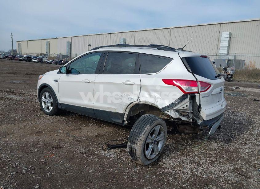 Photo 3 of 2015 Ford Escape SE (VIN 1FMCU0G97FUB14628)