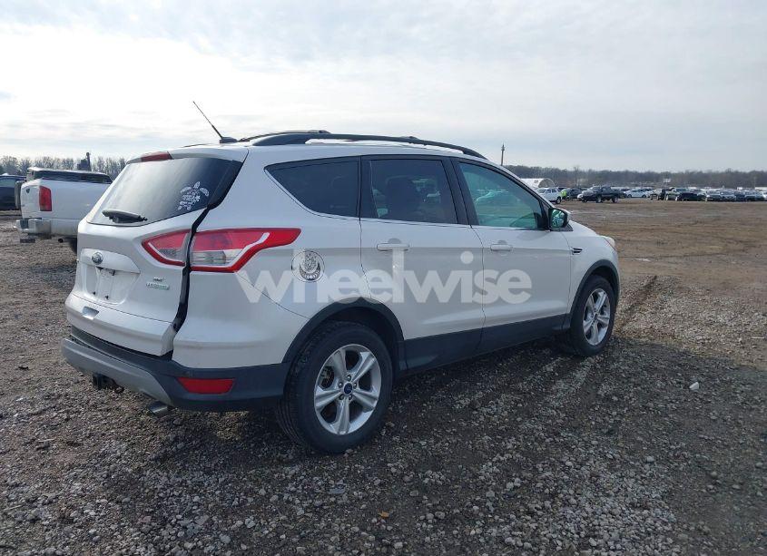 Photo 4 of 2015 Ford Escape SE (VIN 1FMCU0G97FUB14628)